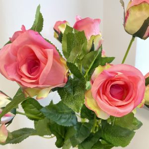 artificial-pink-roses