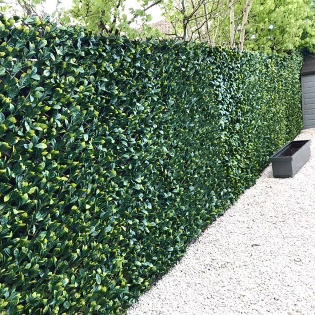 extendable laurel privacy screens